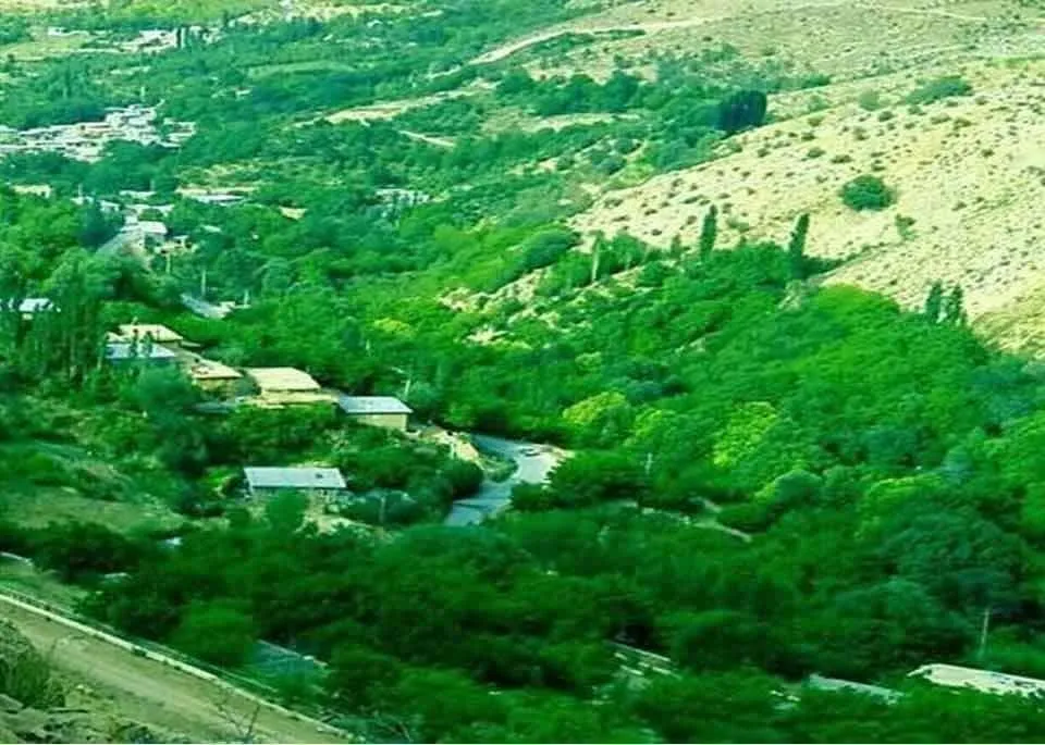اقامتگاه بومگردی کهکران در دهستان شش پیر